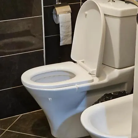 Main Seaview Durres * ゴーレム