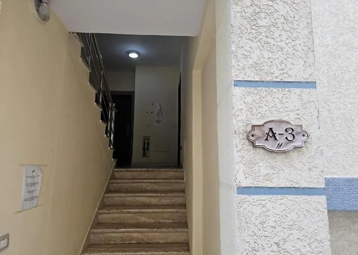 Main Seaview Durres 公寓 *