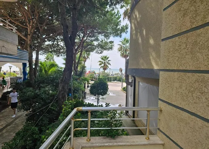 Main Seaview Durres *